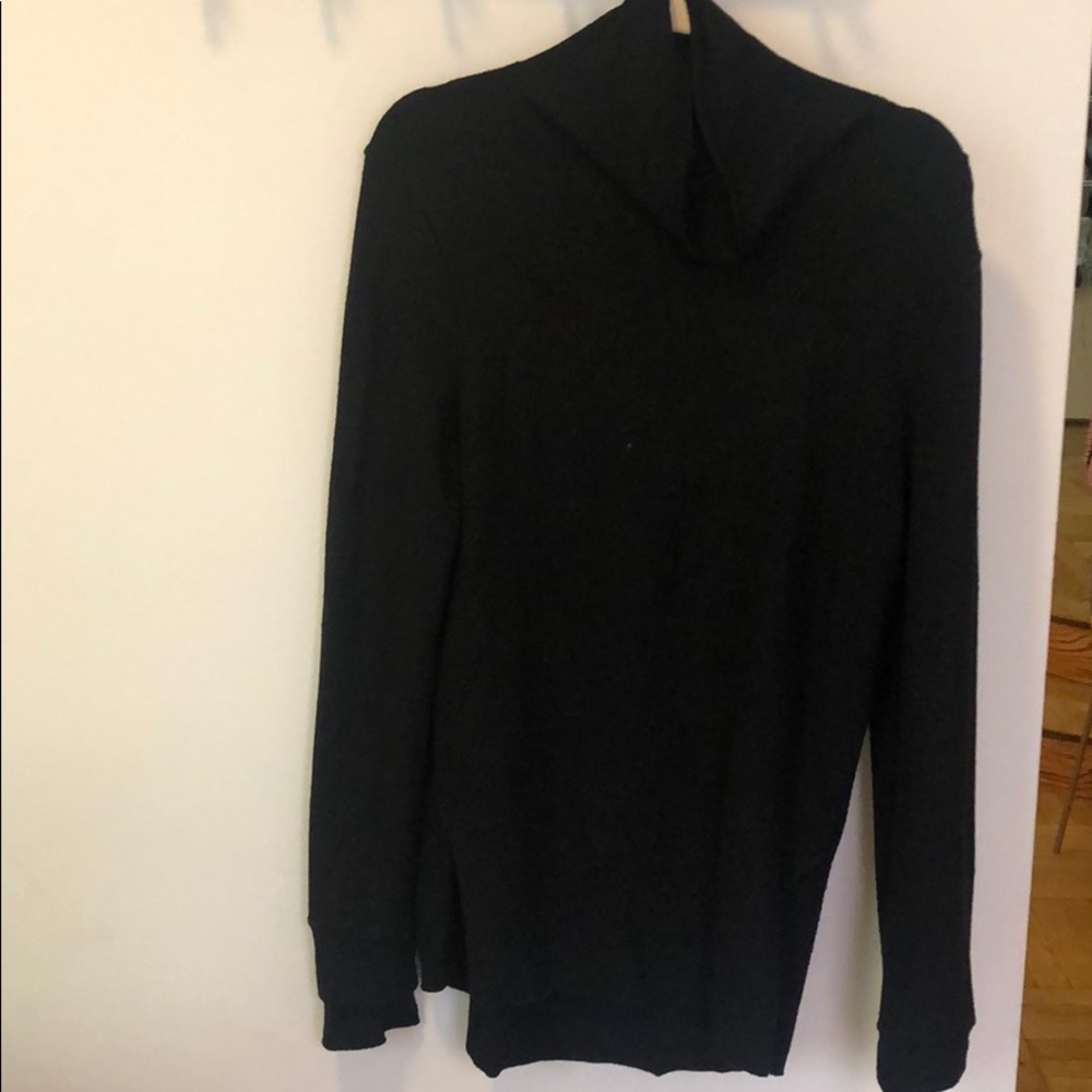 Men’s black long sleeve turtleneck
